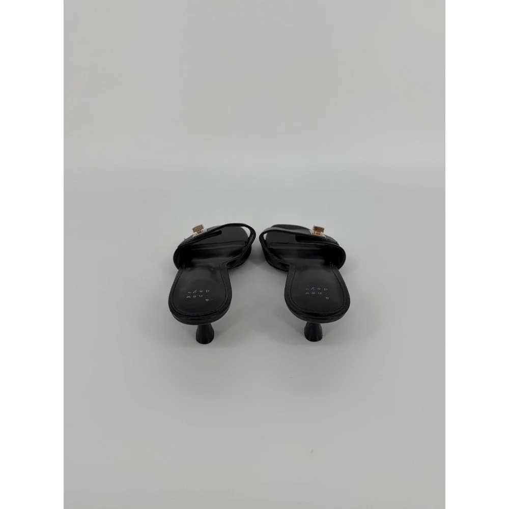 A New Day Womens Black Square Toe Turn Lock Kitten Heel Slide Sandals Size 9.5